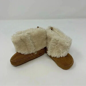 Rising Star Faux Sheepskin And Fur Boots Booties Crib Shoes Infants Size 3-6M
